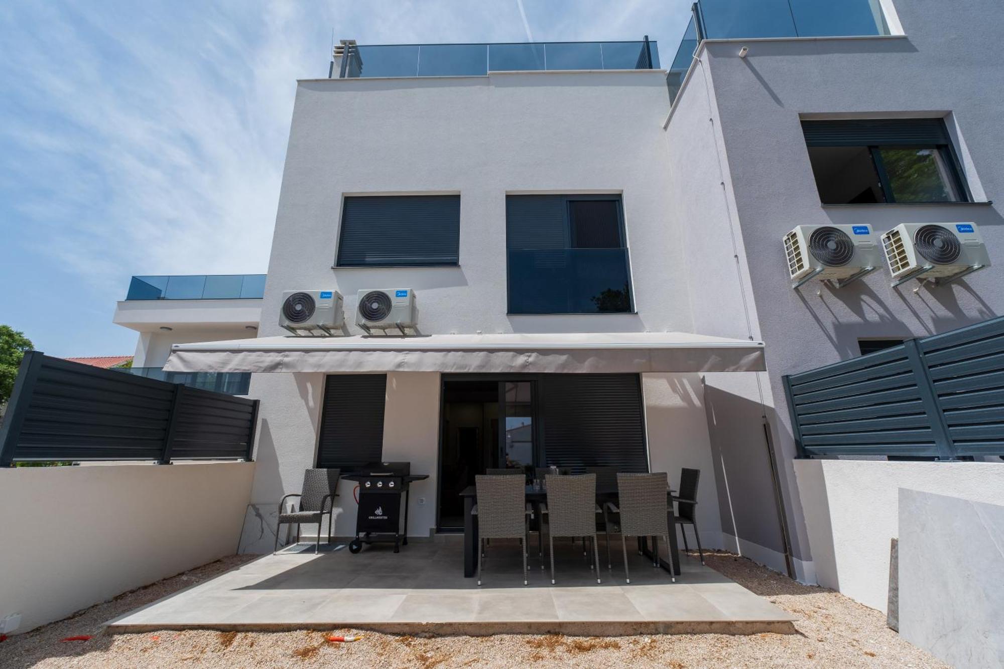 Three-Bedroom Premium Holiday Home Atmosfera With Private Pool&Sauna Vodice Extérieur photo
